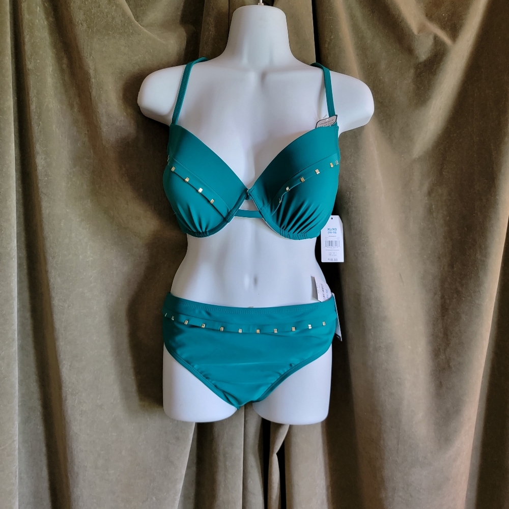 NWT Emerald Green Two Piece